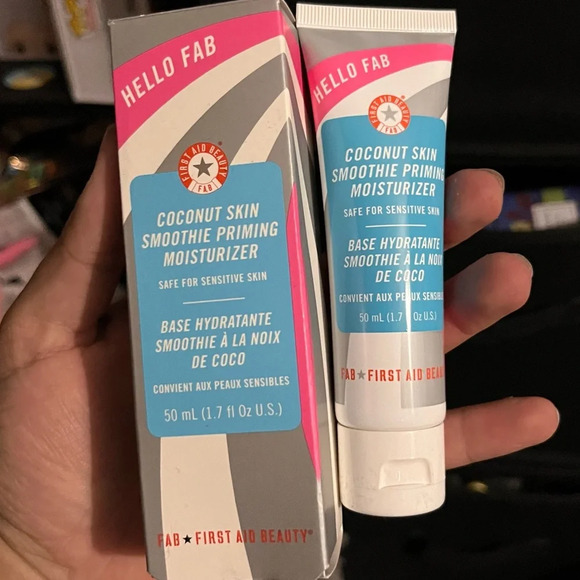 MAKEUP BUNDLE - Picture 3 of 8